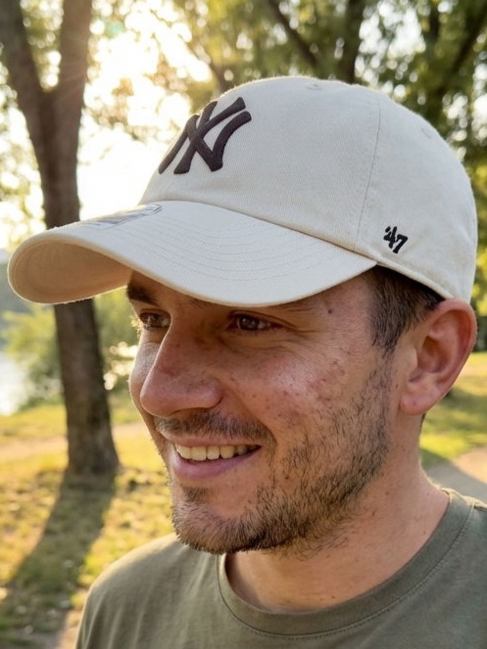 '47 brand MLB NewYork Yankees Cap in  Logo Clean Up Natural Adjustable - Picture 2 of 10
